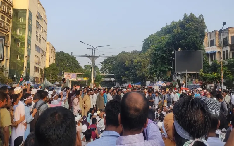 কঠোর হচ্ছে শিক্ষকদের আন্দোলন, এবার এক দফা ঘোষণা: বৃহস্পতিবার ‘মার্চ টু যমুনা’