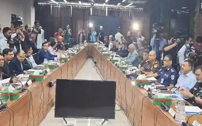 আইনশৃঙ্খলা বাহিনীর সঙ্গে বৈঠকে ইসি